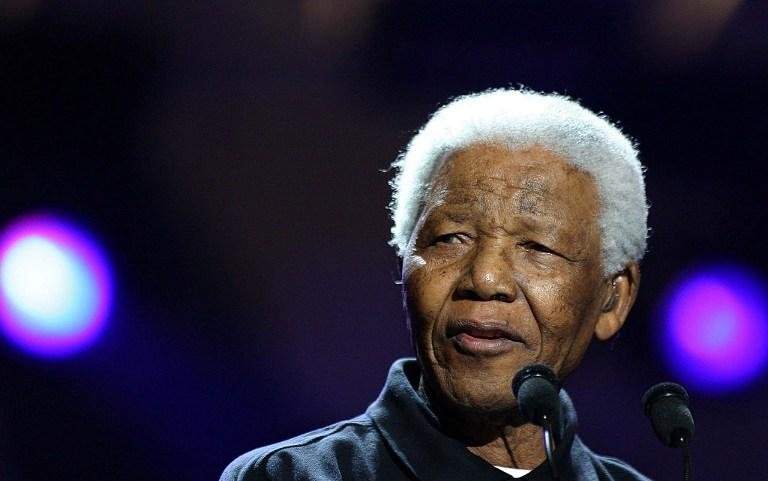 Sa&uacute;de de Mandela &eacute; cr&iacute;tica, mas est&aacute;vel, diz Zuma 