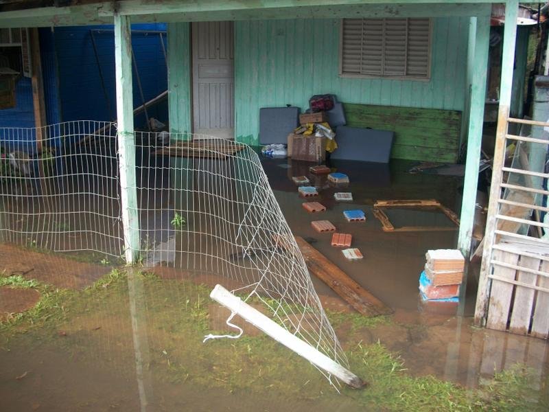 Quase mil casas foram alagados
