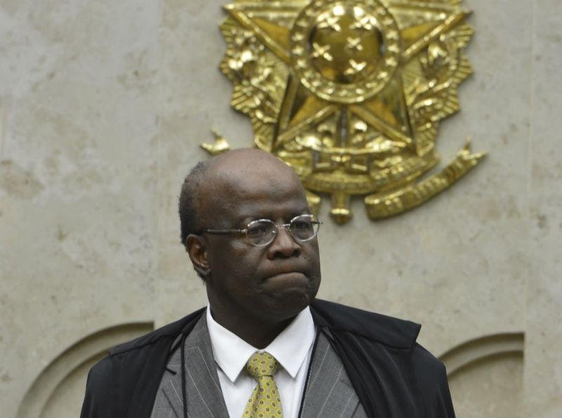 Presidente do STF e relator do processo, Joaquim Barbosa, em sess&atilde;o na Corte