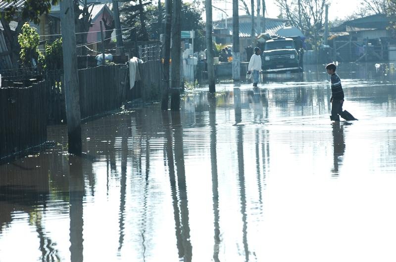 No gin&aacute;sio da cidade ainda h&aacute; 60 pessoas que retornam aos poucos para suas casas