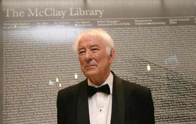 Seamus Heaney recebeu o pr&ecirc;mio Nobel de Literatura em 95