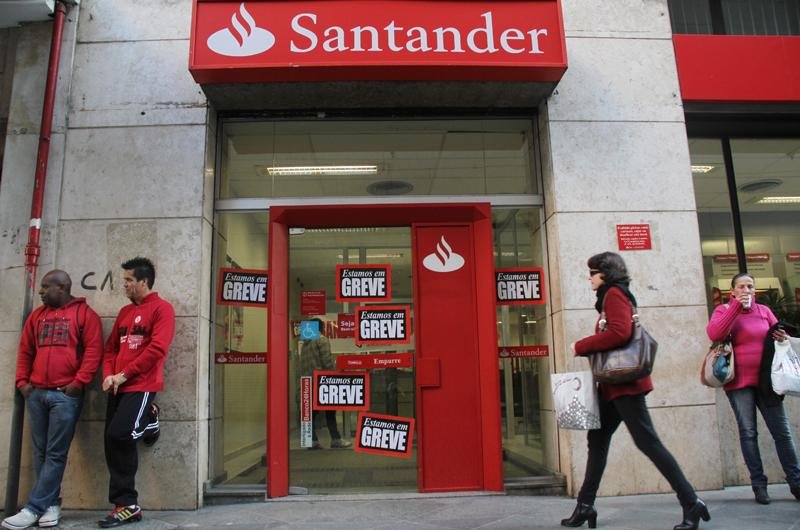 Bancos n&atilde;o abriram as portas nesta sexta-feira