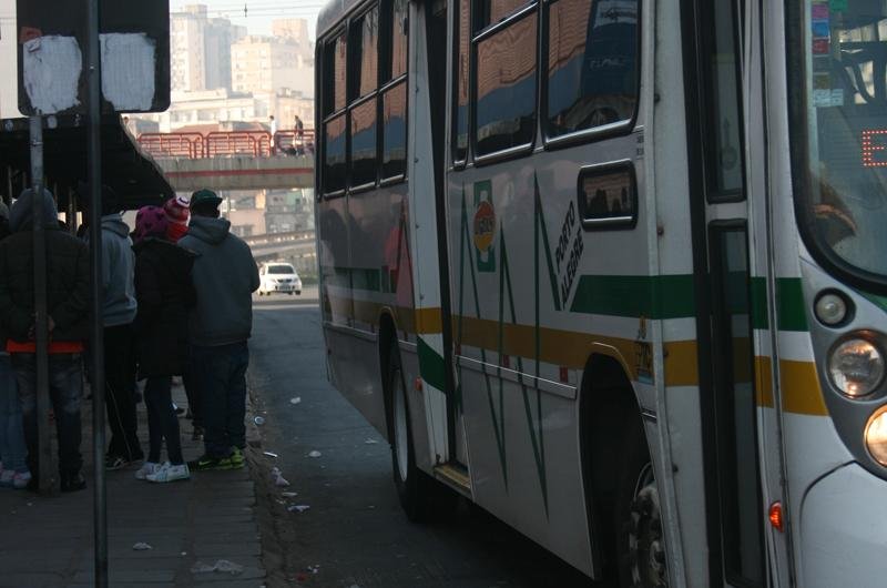 Frota de &ocirc;nibus na ruas da Porto Alegre chega a 50% 