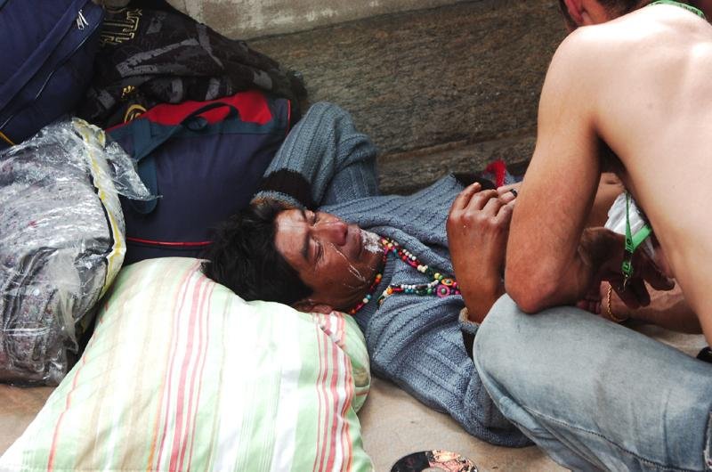 Segundo o cacique Luiz Salvador, da comunidade ind&iacute;gena de Rio dos &Iacute;ndios de Vicente Dutra, houve abuso da BM quando os ind&iacute;genas tentavam se organizar para receber o documento no Pal&aacute;cio Piratini