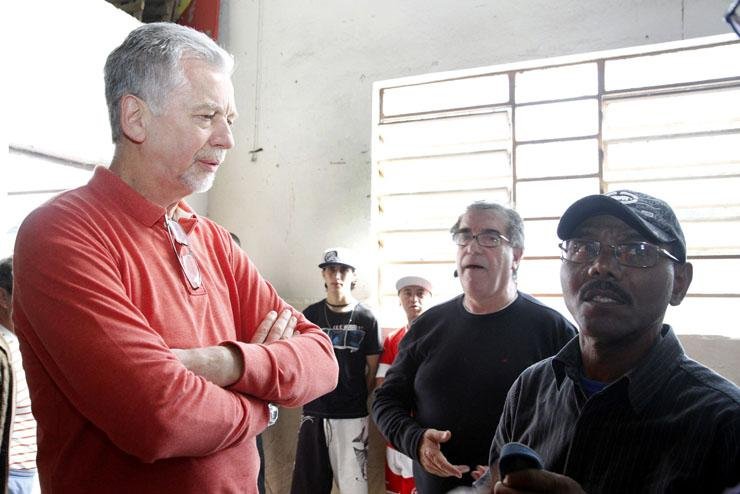 Prefeito visitou &aacute;reas alagadas