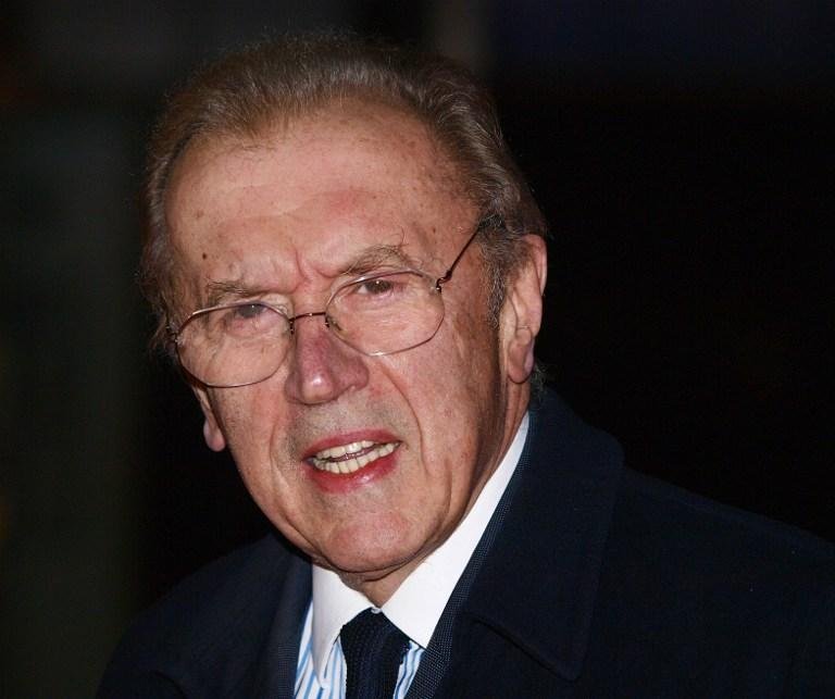 Morre David Frost, a lenda do jornalismo brit&acirc;nico que entrevistou Nixon