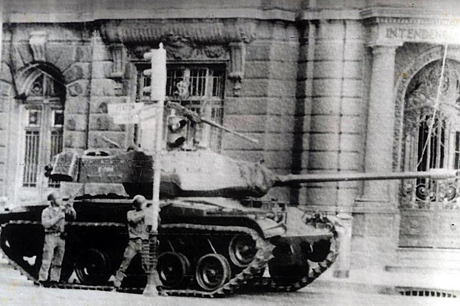 Em 11 de setembro de 73, tropas atacam Pal&aacute;cio da Moneda