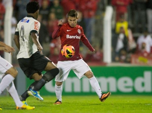 Otavinho entrou bem no time do Inter diante do Corinthians
