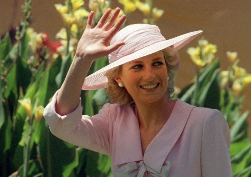 Filme pol&ecirc;mico sobre princesa Diana estreia hoje no Reino Unido