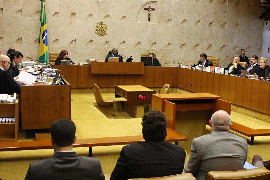 Onze r&eacute;us t&ecirc;m direito a recurso conhecido como embargo infringente