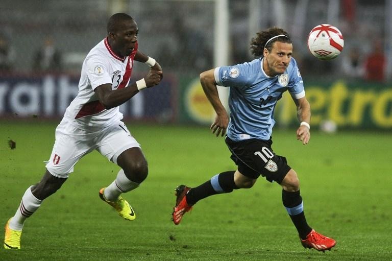 Forl&aacute;n jogou apenas 25 minutos da partida entre Uruguai e Peru