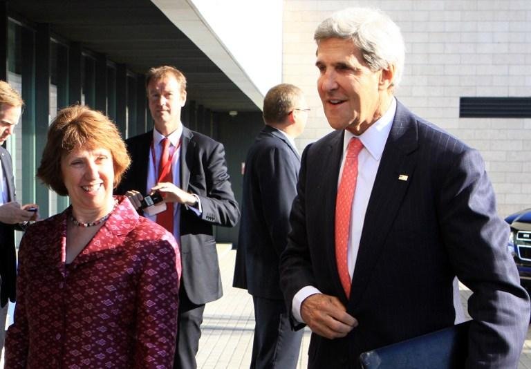 Catherine Ashton e John Kerry participaram de encontro na Litu&acirc;nia