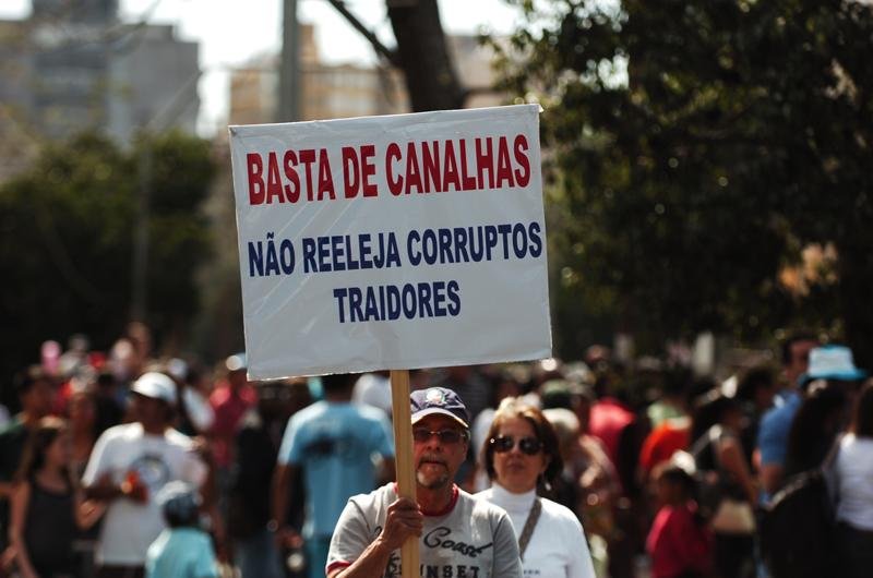 Alguns aproveitaram a data para protestar