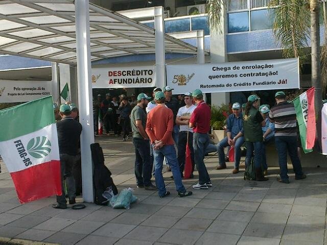 Agricultores ocupam pr&eacute;dio do Minist&eacute;rio do Desenvolvimento Agr&aacute;rio