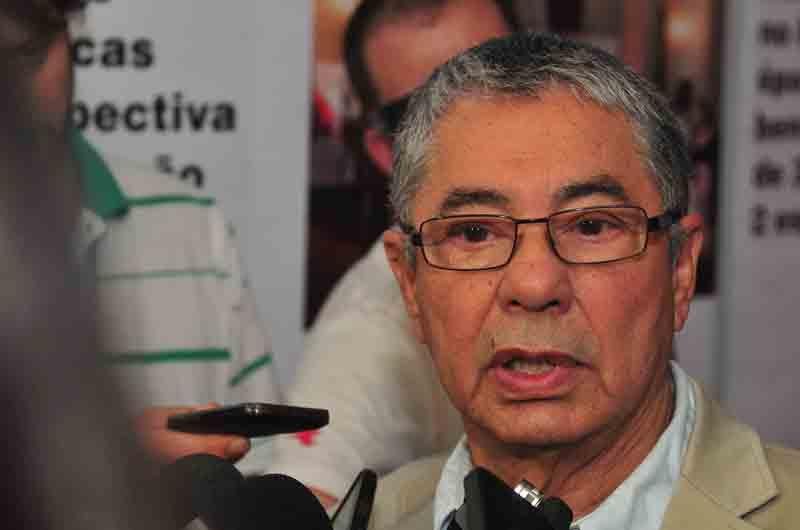 Secret&aacute;rio Jos&eacute; Cl&oacute;vis de Azevedo informou que n&atilde;o haver&aacute; corte no ponto dos grevistas