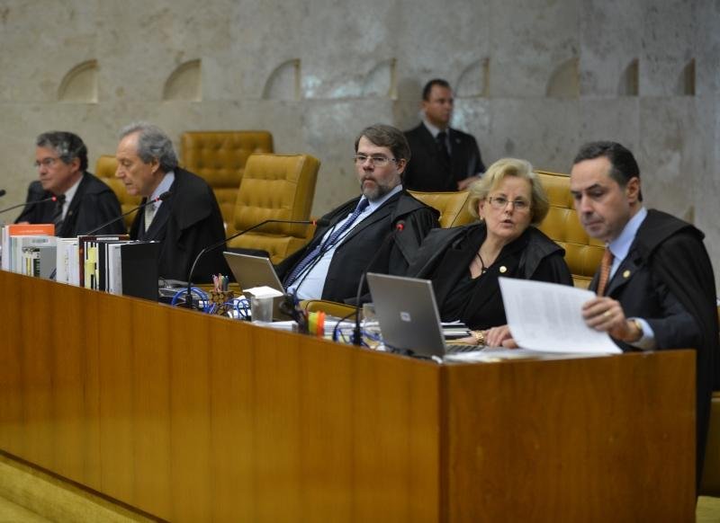 Sess&atilde;o foi interrompida com placar de 4 a 2 a favor 