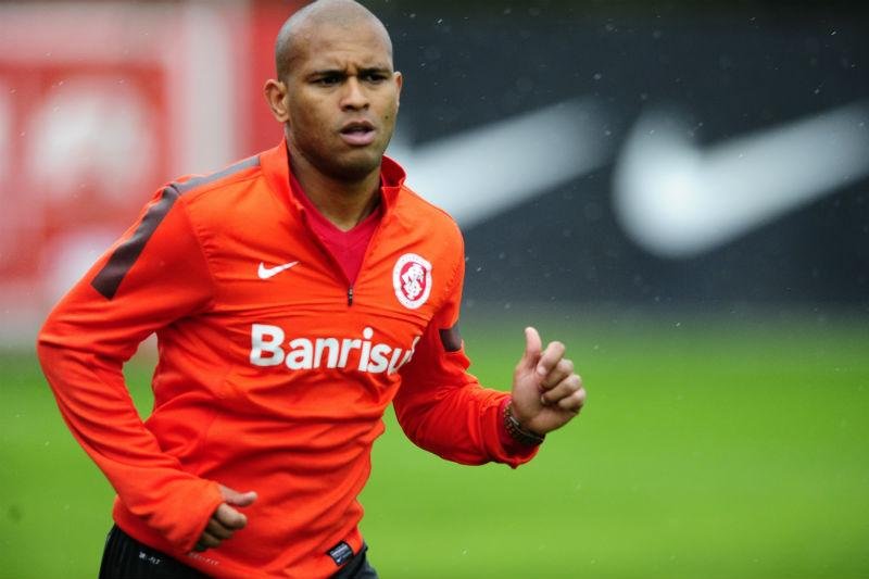 Gabriel (foto) e &Iacute;ndio devem retornar ao Inter diante do Vit&oacute;ria 