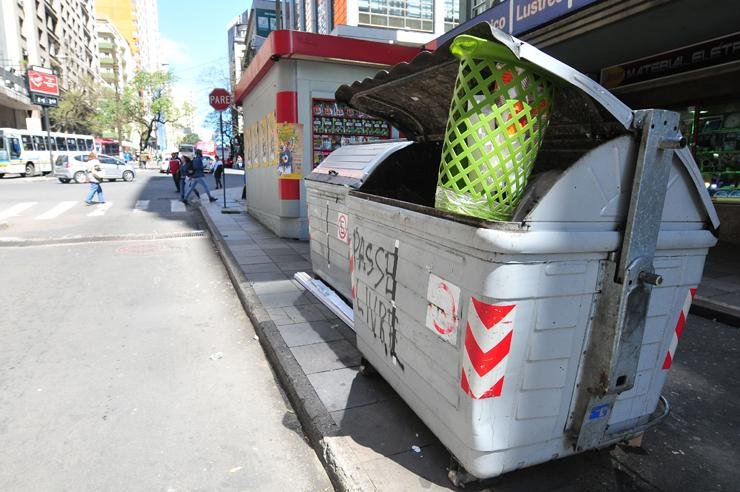 Prefeitura quer duplicar n&uacute;mero de cont&ecirc;ineres em Porto Alegre