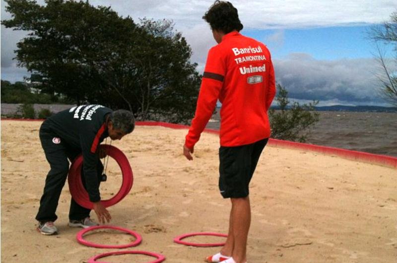 Forl&aacute;n se recupera de les&atilde;o com trabalhos na caixa de areia