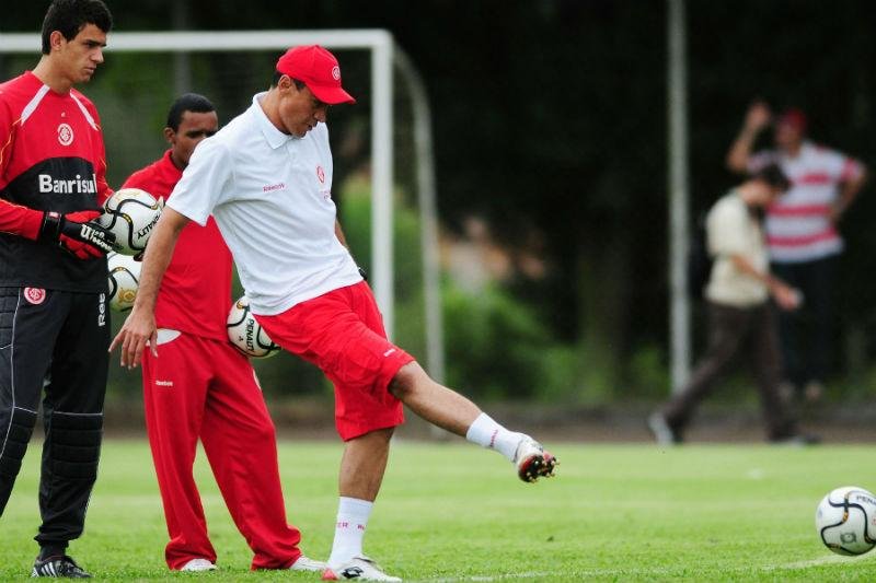 Ex-goleiro assume o comando do  sub-20 colorado