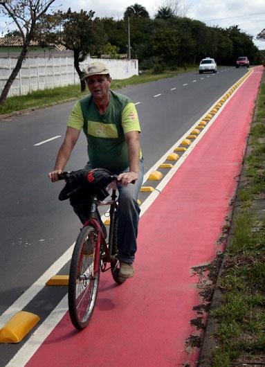 Faixa exclusiva para ciclistas tem 1,1 quil&ocirc;metro de extens&atilde;o