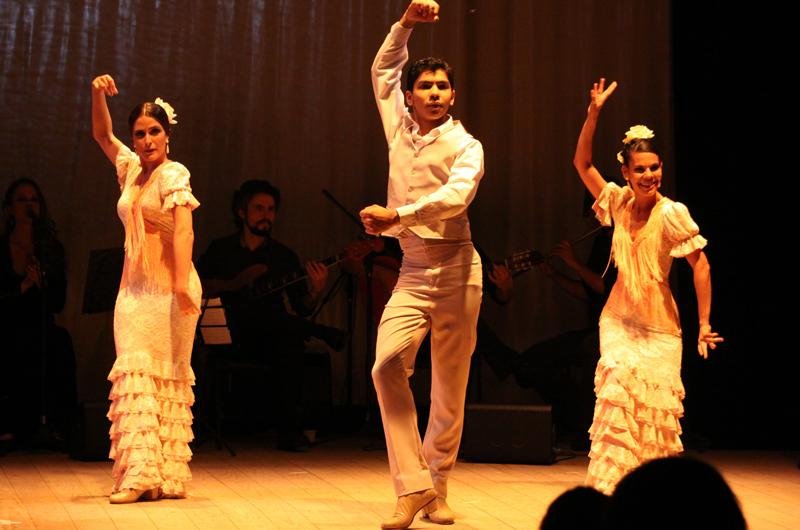 Cia. Del Puerto apresenta a ess&ecirc;ncia flamenca em dan&ccedil;a