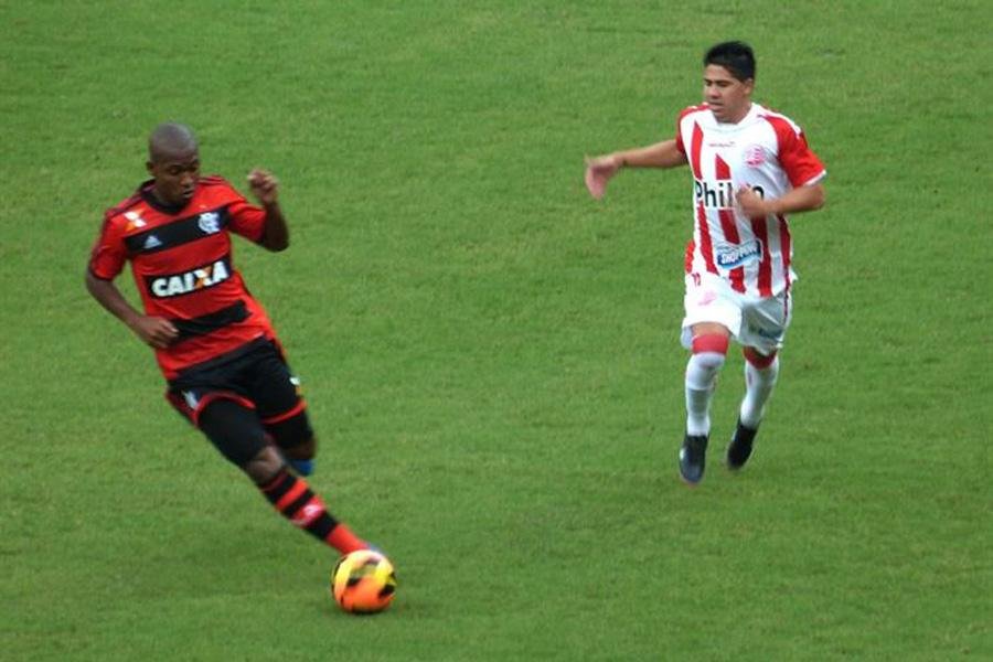 Flamengo fica no 0 a 0 com o N&aacute;utico e segue perto do rebaixamento