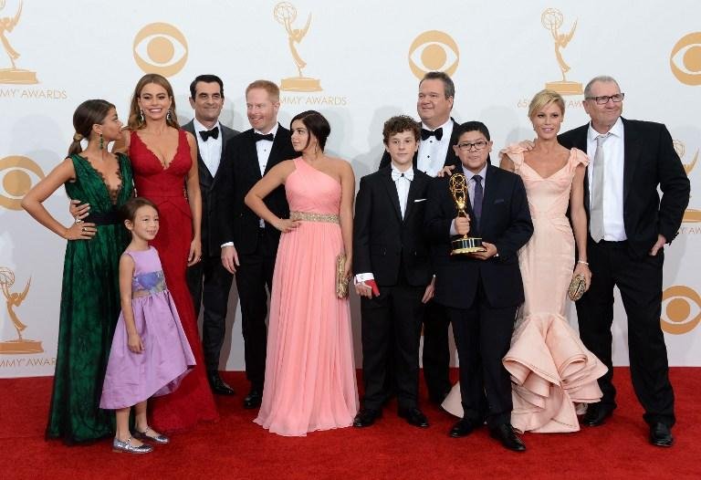 Elenco de Modern Family comemora conquista de pr&ecirc;mios no Emmy