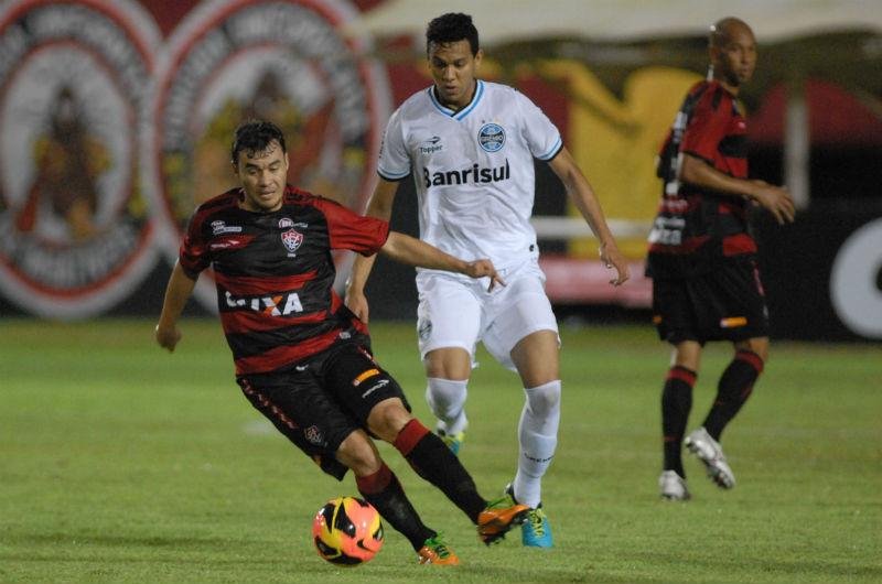 Renato deve manter time contra Corinthians