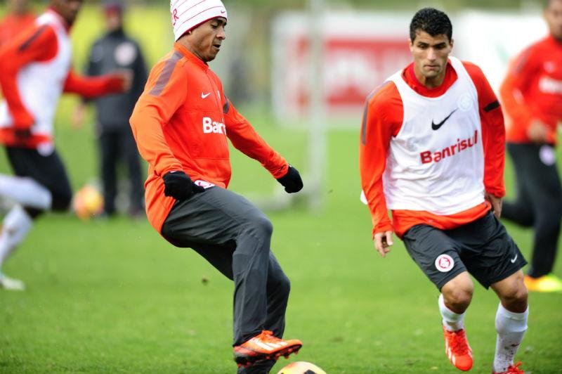 Jorge Henrique &eacute; op&ccedil;&atilde;o para ataque e meio-campo