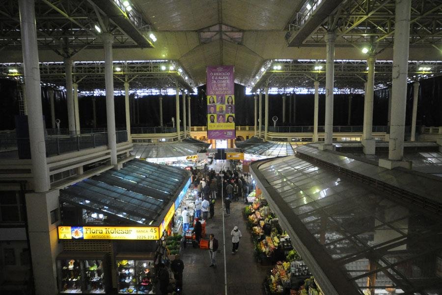 Lojas do segundo andar do Mercado seguem interditadas aguardando restaura&ccedil;&atilde;o