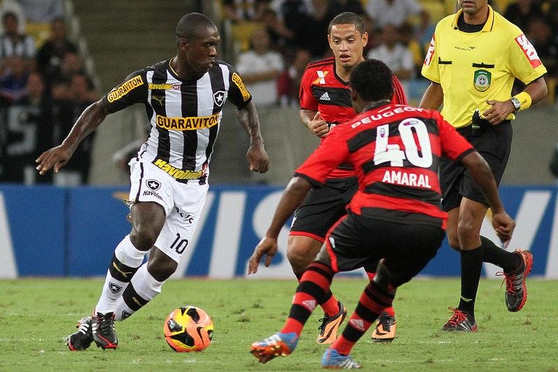 No cl&aacute;ssico carioca, Botafogo e Flamengo empatam em 1 a 1