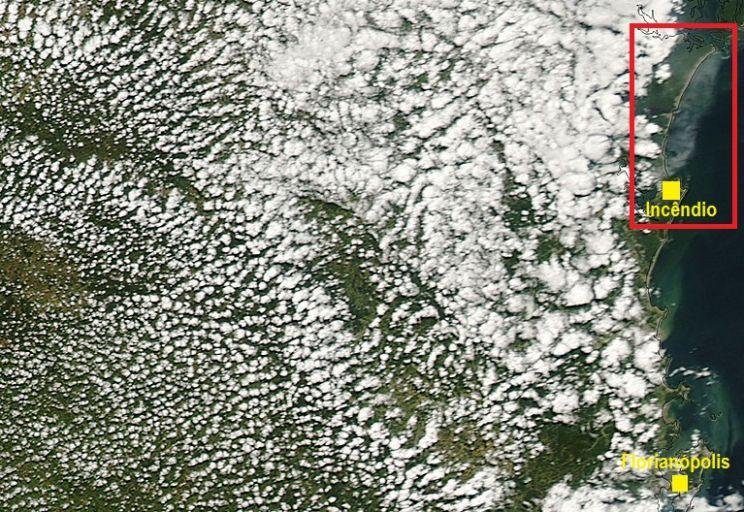 Sat&eacute;lite capta nuvem de fuma&ccedil;a provocada por inc&ecirc;ndio em SC