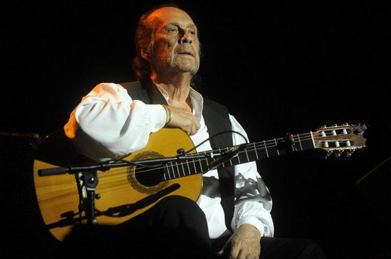 Violonista Paco de Luc&iacute;a em novembro na Capital