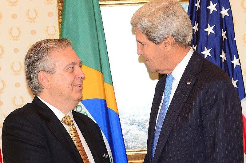 Chanceler Luis Figueiredo encontrou John Kerry para cobrar explica&ccedil;&otilde;es em Nova Iorque