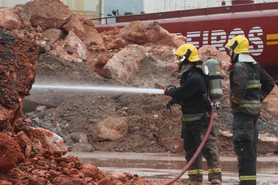 Combate ao inc&ecirc;ndio durou mais de 57 horas