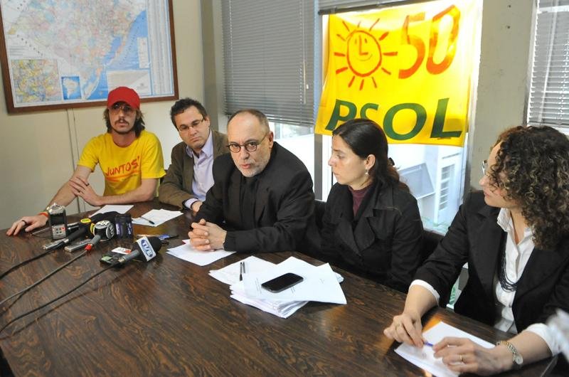 Pol&iacute;cia Civil cumpriu mandados de busca e apreens&atilde;o na casa de militantes