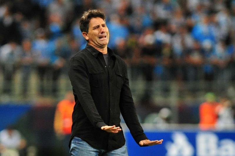 Treinador destaca entrega do time e avisa: &acute;Espet&aacute;culo &eacute; com o Barcelona`