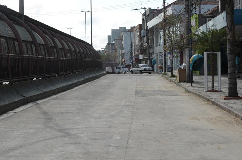 Obra do DMAE bloqueou avenida da zona Norte de Porto Alegre