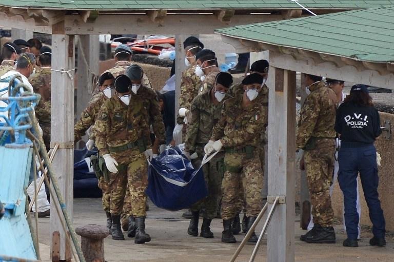 Corpos ainda s&atilde;o resgatados ap&oacute;s naufr&aacute;gio de navio de imigrantes na It&aacute;lia