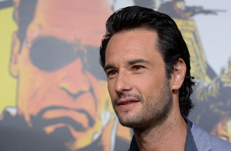 Rodrigo Santoro deve fazer parte do elenco de "Pel&eacute;"