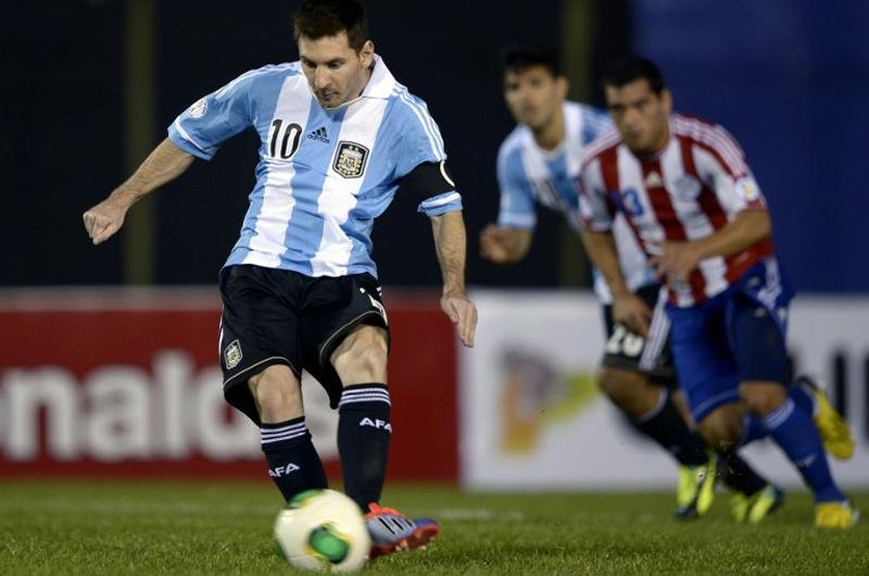 Tanto Messi quanto Mascherano permanecer&atilde;o na Espanha