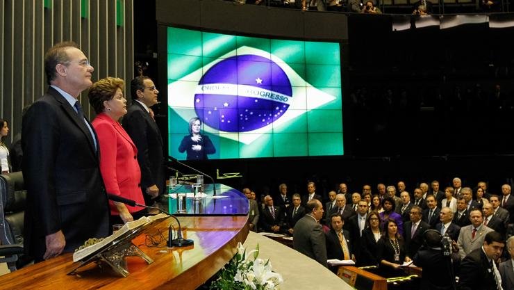 Dilma foi agraciada com a Medalha Assembleia Nacional Constituinte
