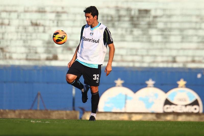 Riveros pode retonar ao Gr&ecirc;mio para completar recupera&ccedil;&atilde;o 