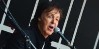 Paul McCartney fez um show surpresa em Nova York, onde cantou as novas músicas