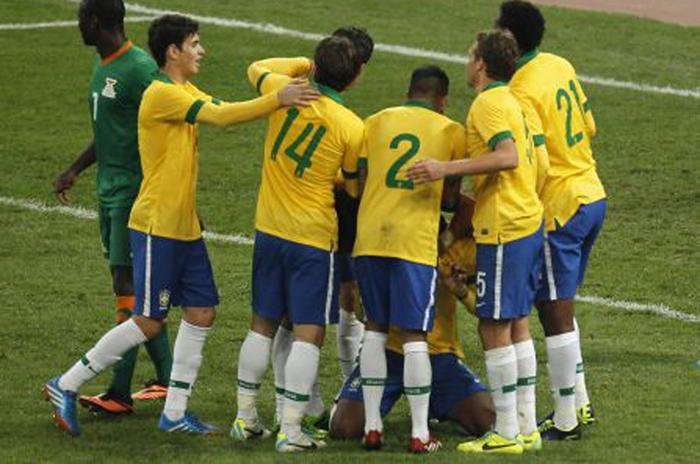 Oscar e Ded&eacute; marcaram na vit&oacute;ria de 2 a 0 