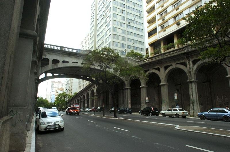 Ap&oacute;s 15 assaltos, comerciante cogita decretar fal&ecirc;ncia de loja em Porto Alegre