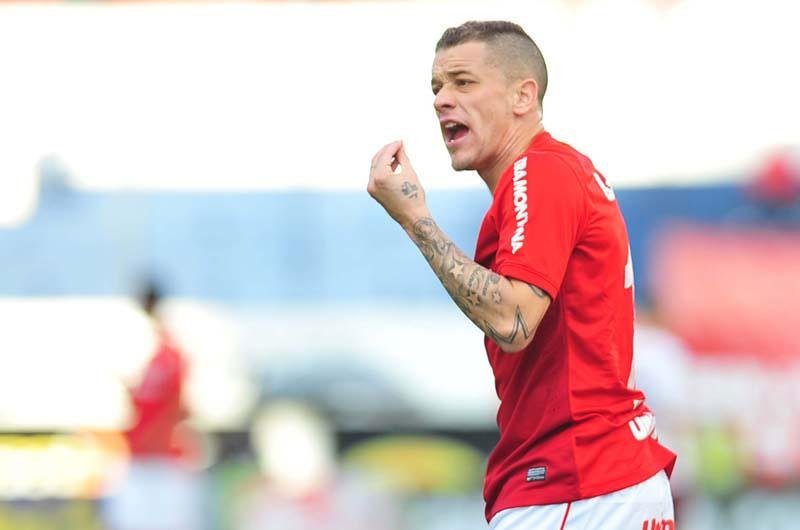 Clemer afirma que D&acute;Alessandro ter&aacute; liberdade para abastecer ataque