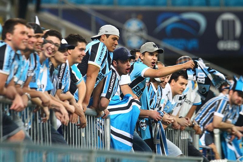 Pesquisa elege torcida do Gr&ecirc;mio como a mais fan&aacute;tica do Brasil 