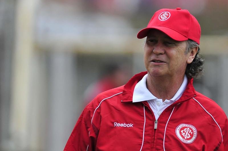 Ex-jogador &eacute; t&eacute;cnico trabalha por melhorias aos colegas de profiss&atilde;o